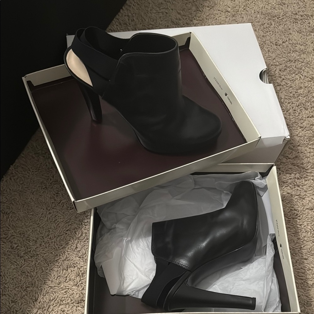 Black Women's Heeled Ankle Boots